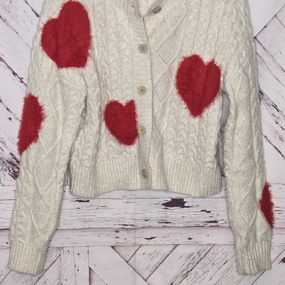 Sugar Moon 3D Hearts Cream Knit Cardigan - Picture 4 of 6